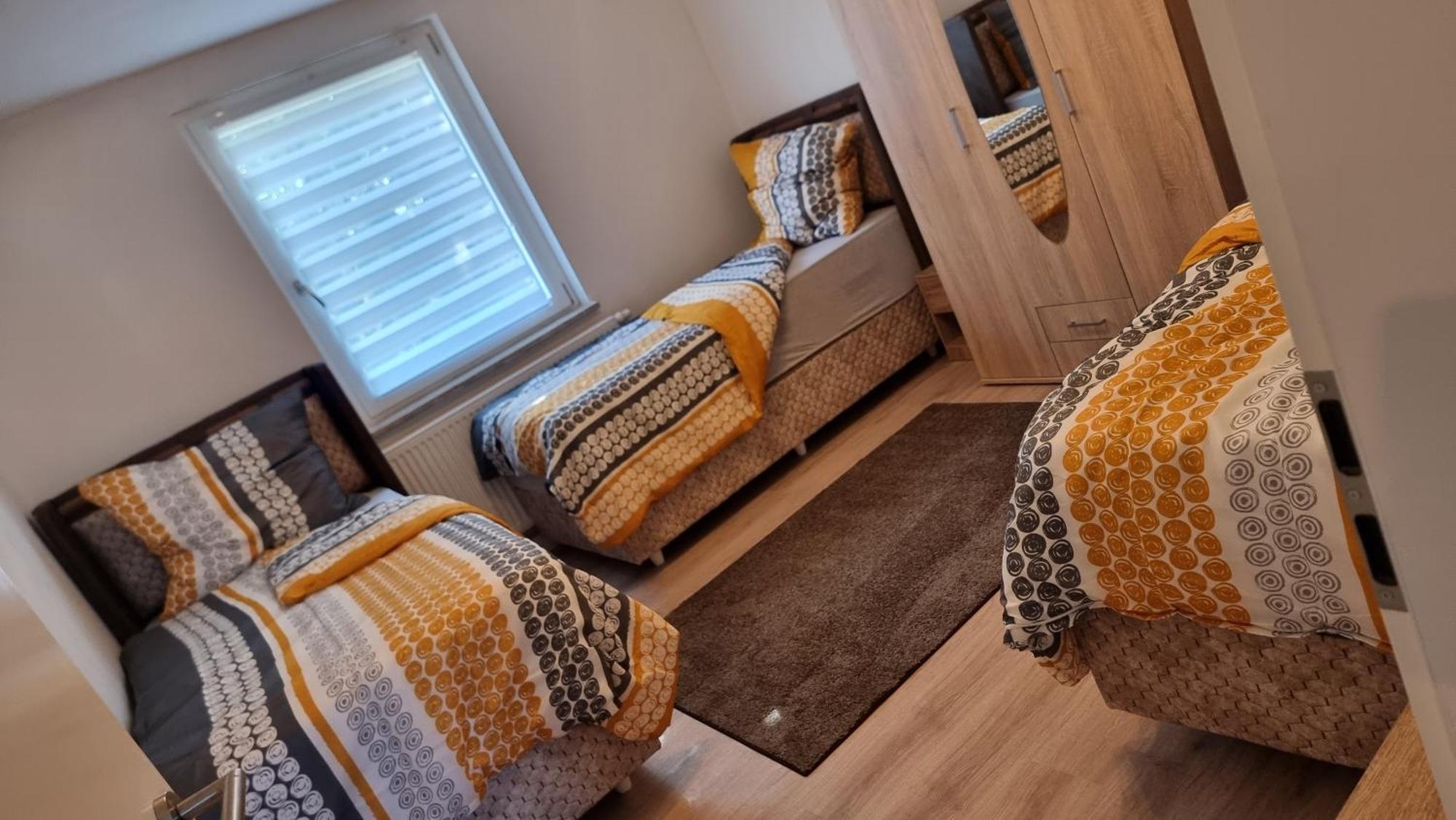 Ferienwohnung Balkan Erfurt Ngoại thất bức ảnh